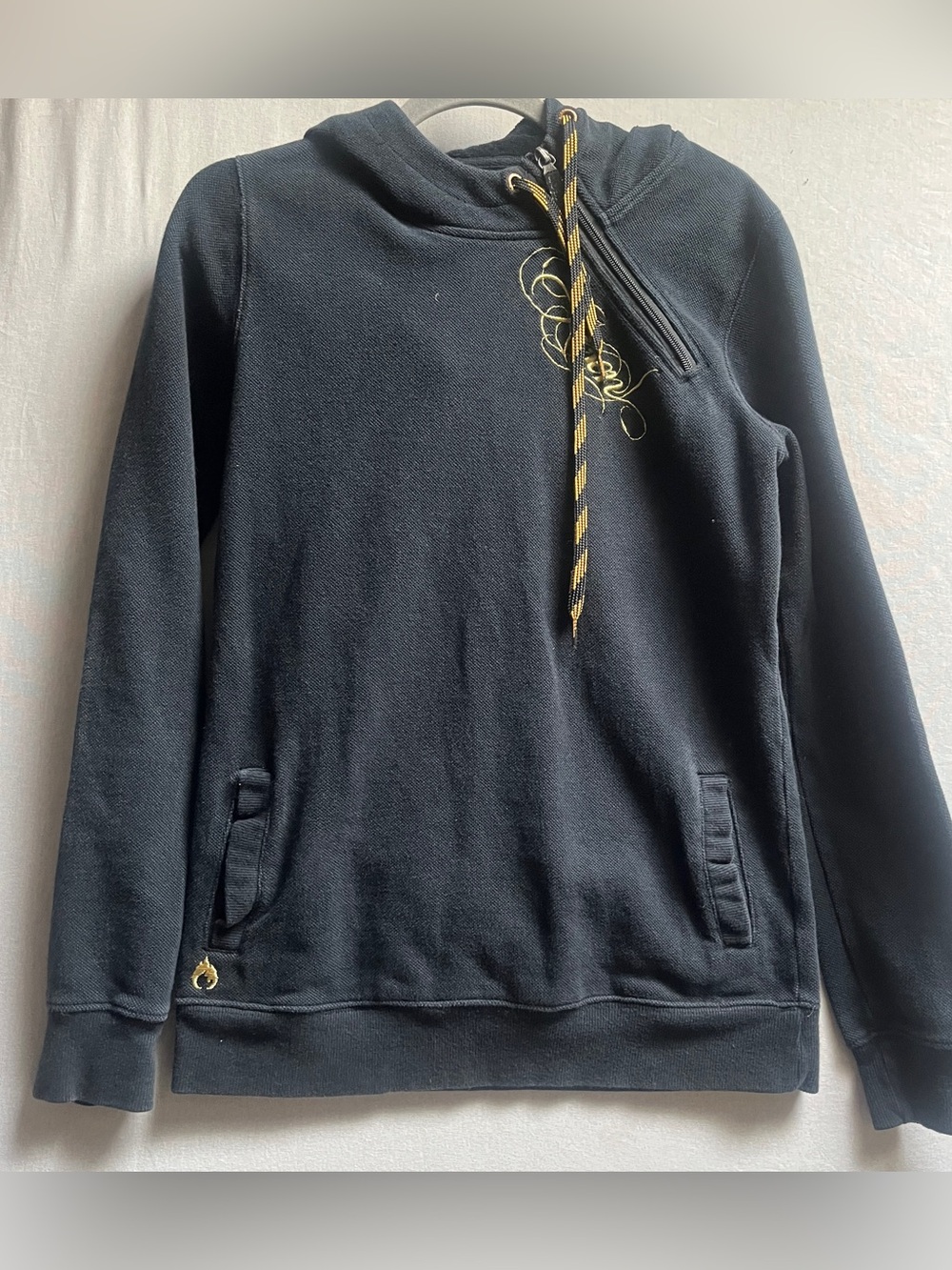 Arson Mens Black Pullover Hoodie Yellow Embroidered Accent Sweatshirt M